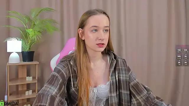 Sweett_Monica on StripChat 