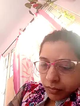 Freechat thanusi_2 on StripChat