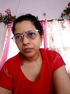 Freechat thanusi_2 on StripChat