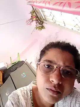Freechat thanusi_2 on StripChat