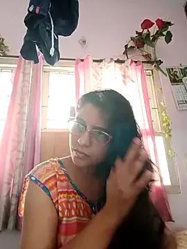 Freechat thanusi_2 on StripChat