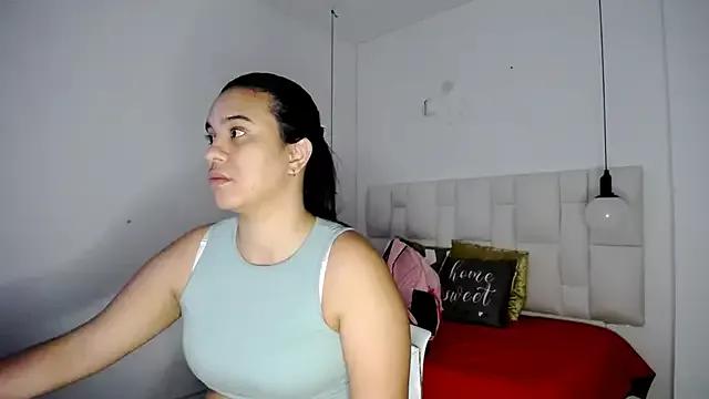 tiffany__pink on StripChat 