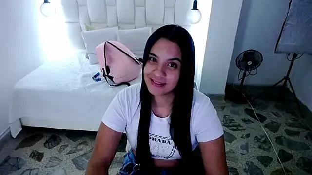 tiffany__pink on StripChat 