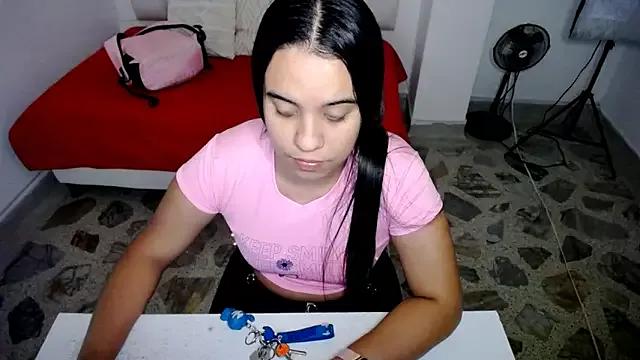tiffany__pink on StripChat 
