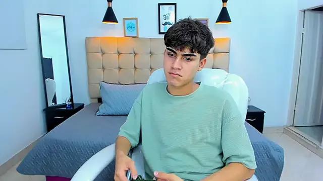 Tommy18__ on StripChat 