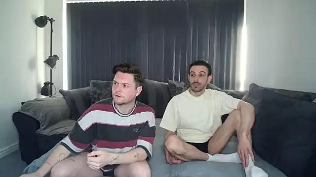 twotwinkhusbandss on StripChat 
