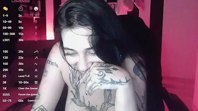 Freechat val_bardot on StripChat