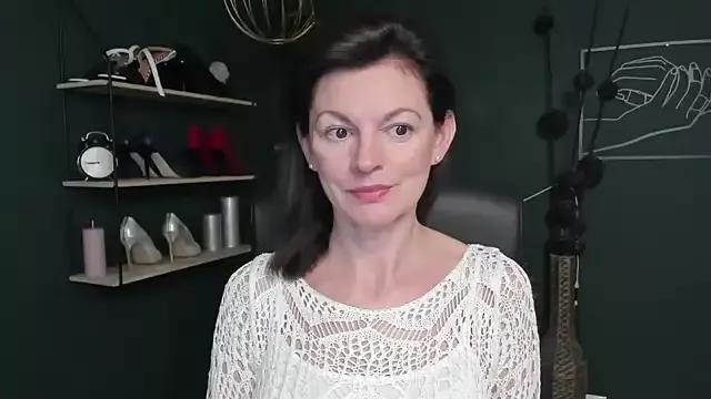 VivianWILD on StripChat 