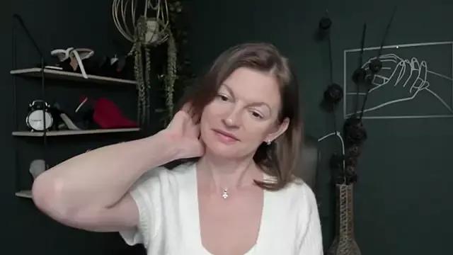 VivianWILD on StripChat 