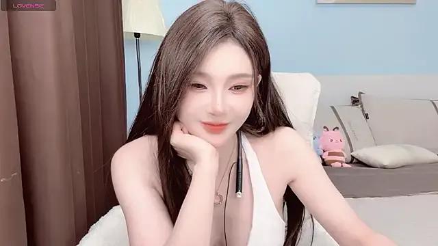 ViViennepp on StripChat 