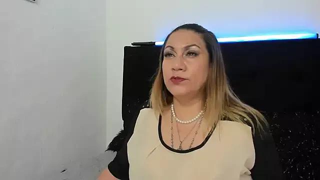 yayita_mature on StripChat 