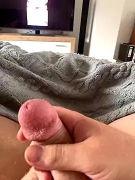 Freechat YoungDick004 on StripChat