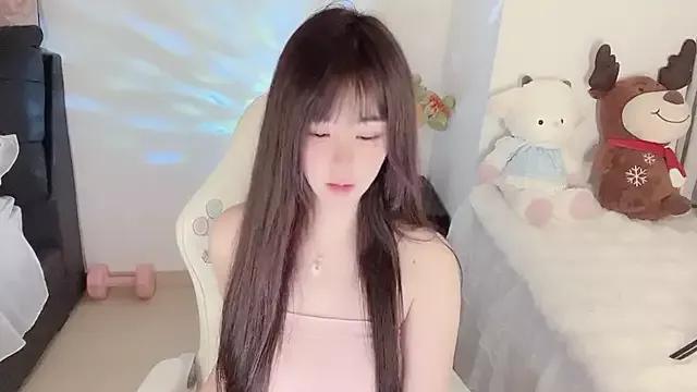 yuii-7 on StripChat 