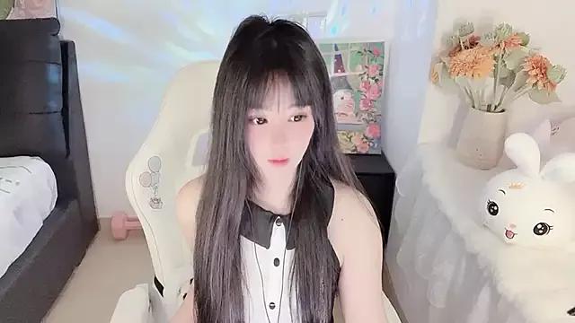 yuii-7 on StripChat 