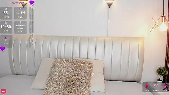 Zuzu_sweet on StripChat 